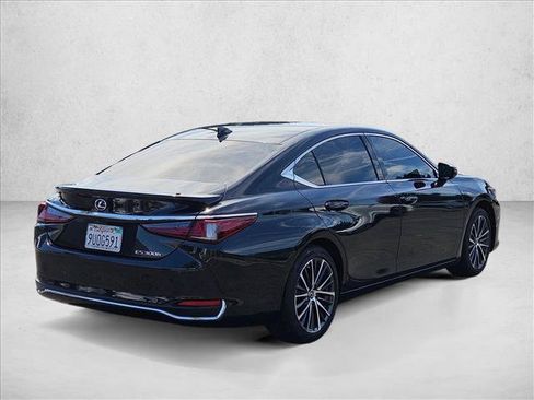 Certified 2025 Lexus ES 300h w/ Premium Package FWD image 6