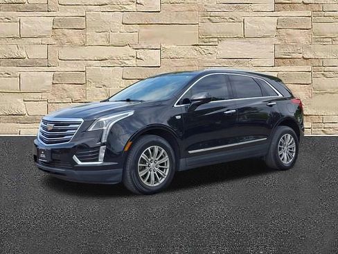 Used 2017 Cadillac XT5 Luxury w/ Driver Awareness Package AWD/4WD image 1