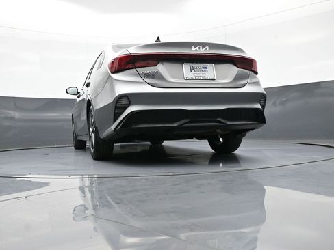 Certified 2023 Kia Forte LXS w/ LXS Technology Package FWD image 29
