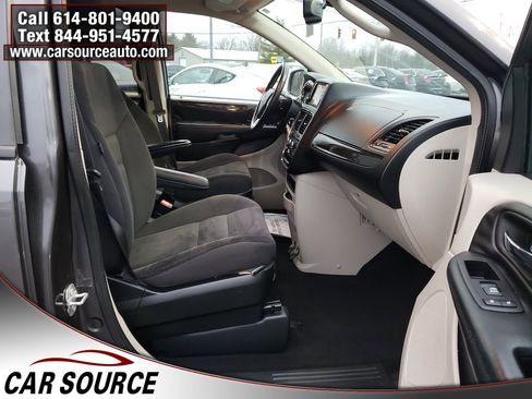 Used 2017 Dodge Grand Caravan SE w/ Power Window Group image 14