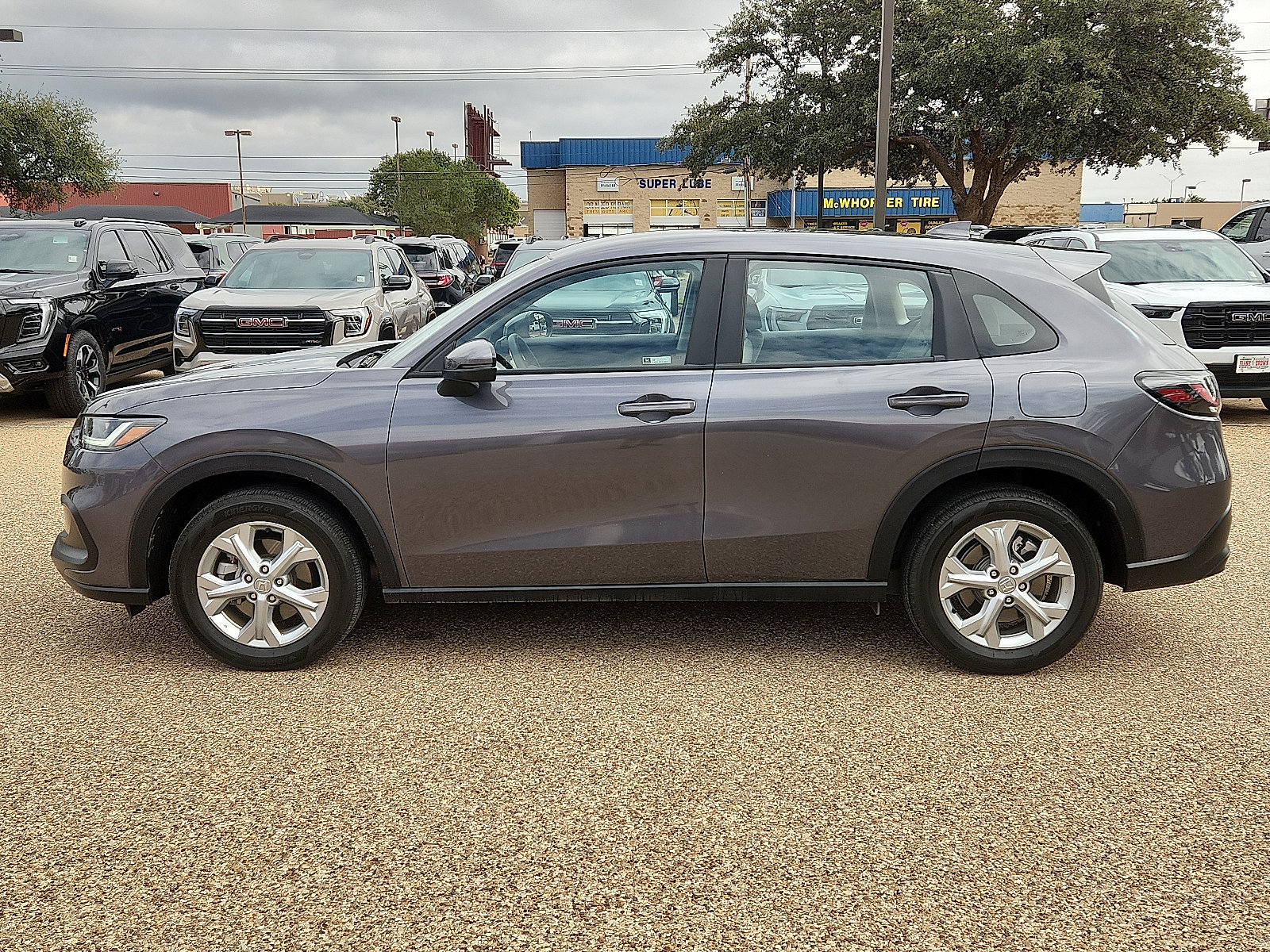 Used 2024 Honda HR-V LX image 2
