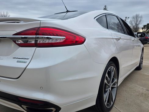 Used 2017 Ford Fusion Titanium image 19