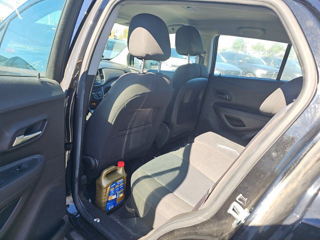 Used 2020 Chevrolet Trax LS FWD image 5