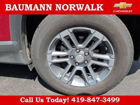 Used 2025 GMC Terrain Elevation AWD/4WD image 11