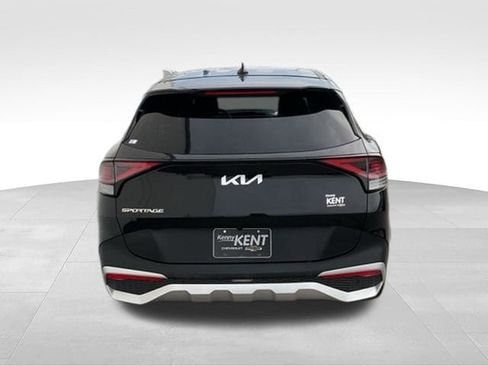 Used 2025 Kia Sportage LX FWD image 8