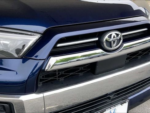 Used 2024 Toyota 4Runner Limited RWD image 32