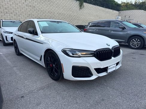 Certified 2022 BMW 530i w/ M Sport Package RWD image 2