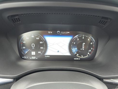 Used 2018 Volvo XC60 T6 Momentum w/ Advanced Package image 22