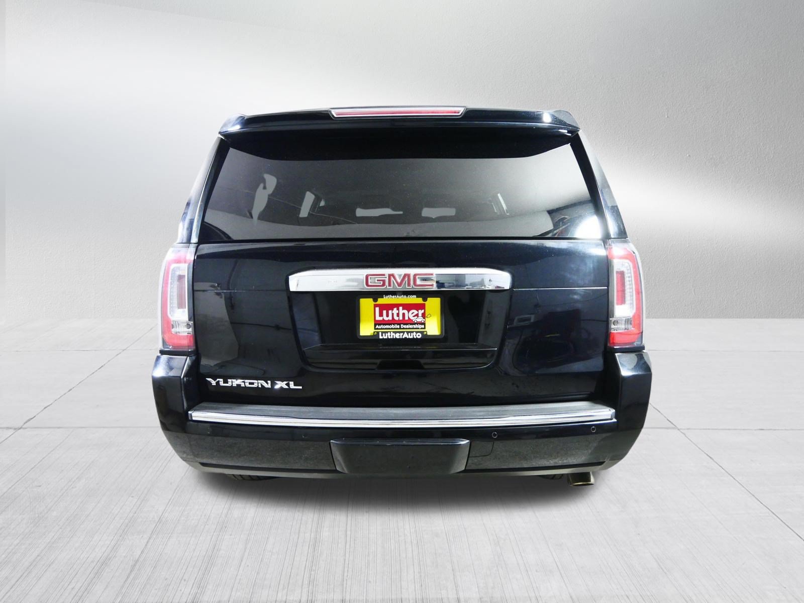 Used 2017 GMC Yukon XL Denali w/ Open Road Package AWD/4WD image 6