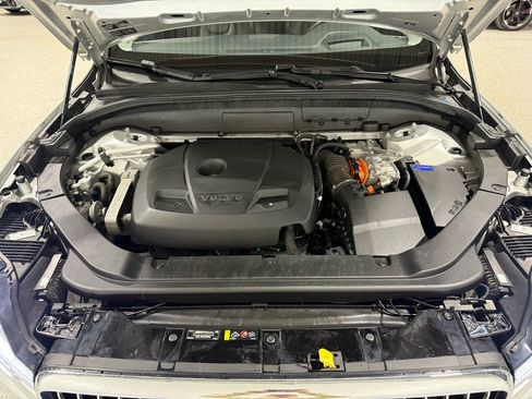 Used 2018 Volvo XC60 T8 Inscription w/ Luxury Seat Package image 72
