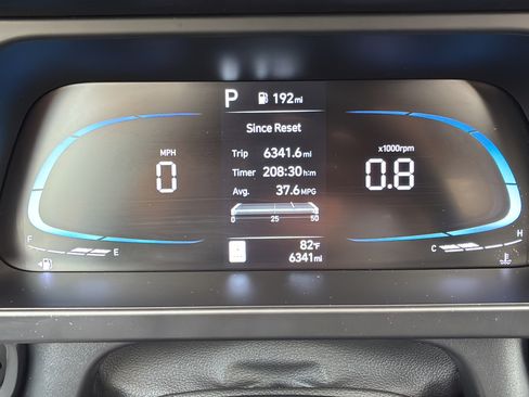 Used 2025 Hyundai Elantra Sport FWD image 22