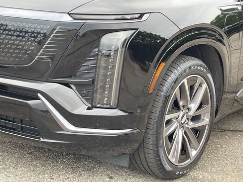 Used 2026 Cadillac Vistiq Sport w/ LPO, Floor Liner Package AWD/4WD image 39