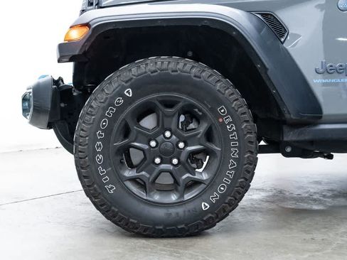Used 2023 Jeep Wrangler Unlimited w/ Cold Weather Group AWD/4WD image 7
