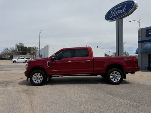 Used 2022 Ford F250 Platinum AWD/4WD image 11