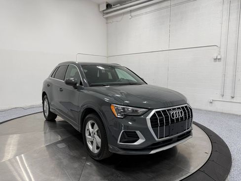 Used 2020 Audi Q3 2.0T Premium w/ Convenience Package AWD/4WD image 1