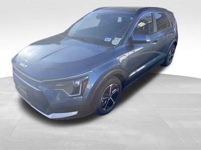 Used 2025 Kia Niro EX