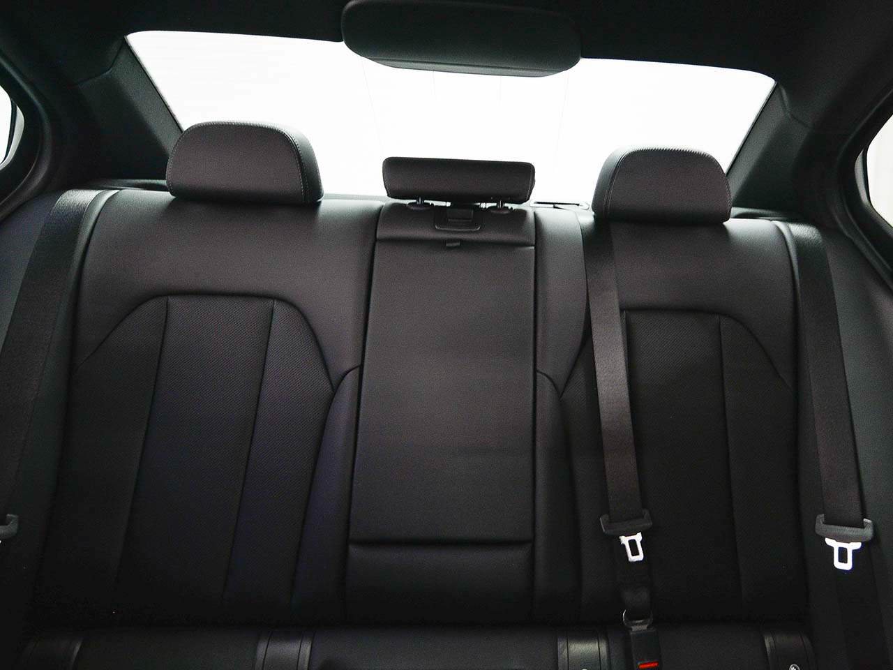 Used 2023 BMW 330i Sedan w/ Premium Package RWD image 9