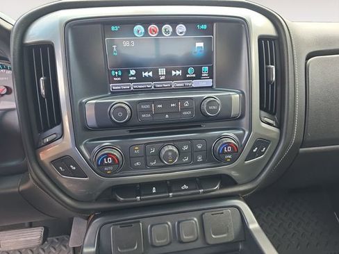 Used 2018 Chevrolet Silverado 1500 LTZ RWD image 10