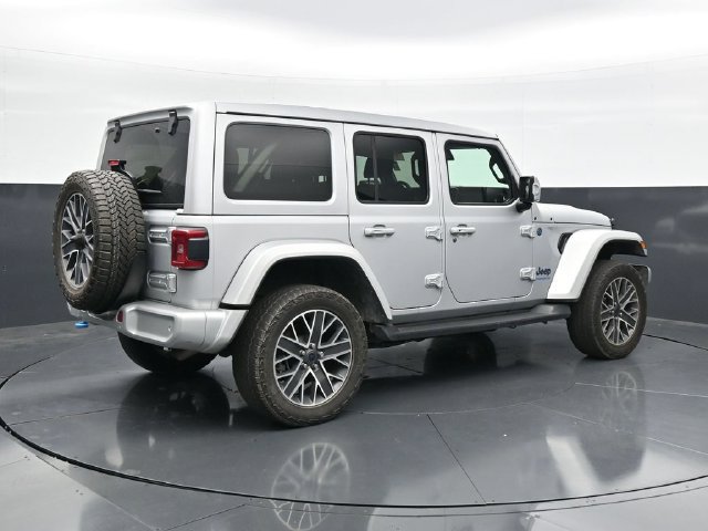 Used 2024 Jeep Wrangler High Altitude AWD/4WD image 2