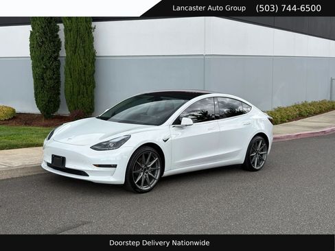 Used 2018 Tesla Model 3 Long Range RWD image 1