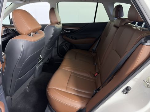 Used 2021 Subaru Outback Touring AWD/4WD image 7
