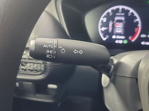 Used 2025 Honda HR-V LX image 26