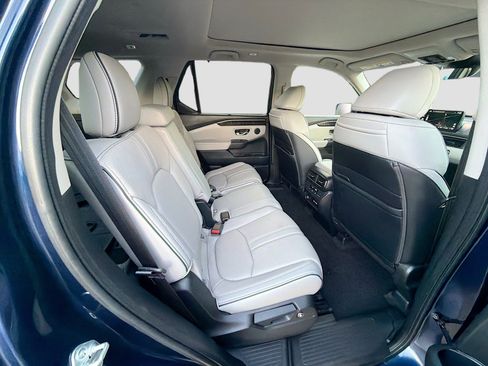 Certified 2023 Honda Pilot Elite image 29