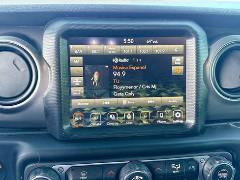 Used 2021 Jeep Wrangler Willys image 16