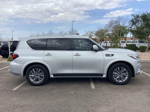 Used 2022 INFINITI QX80 Luxe w/ Cargo Package RWD image 2