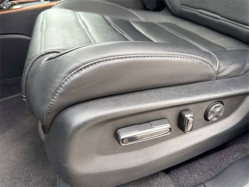 Used 2020 Honda CR-V Touring image 19