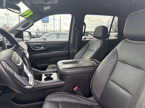 Used 2024 GMC Yukon SLT image 11