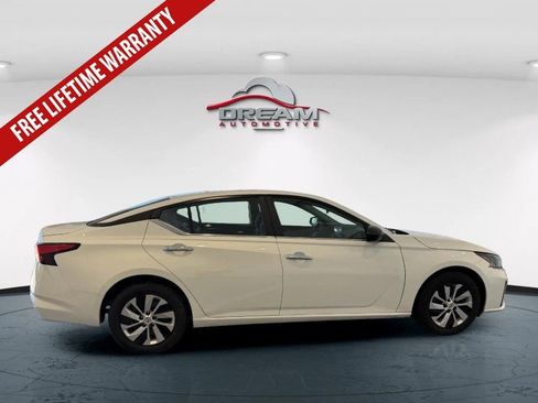 Used 2025 Nissan Altima 2.5 S FWD image 19
