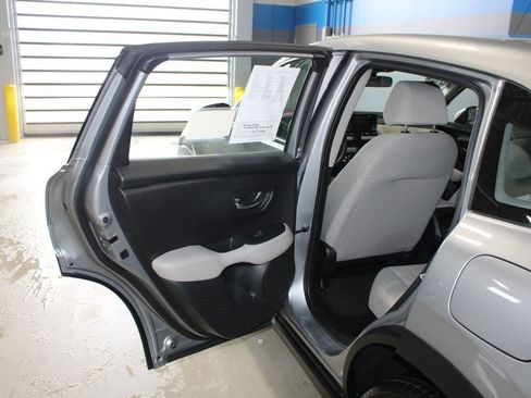 Used 2024 Honda HR-V LX image 16