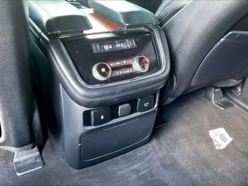 Used 2019 Lincoln Navigator L Select w/ Technology Package RWD image 34