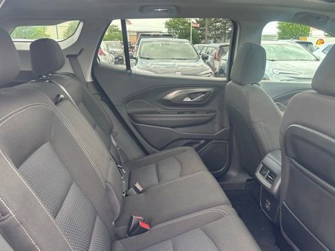 Used 2023 GMC Terrain SLE w/ Driver Convenience Package FWD image 19