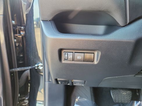 Used 2024 Toyota RAV4 XLE FWD image 20