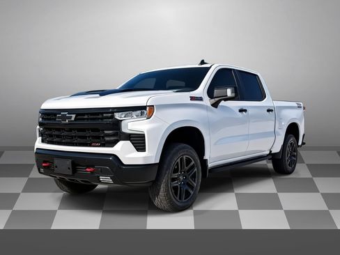 Used 2024 Chevrolet Silverado 1500 LT Trail Boss w/ LT Trail Boss Premium Package AWD/4WD image 3
