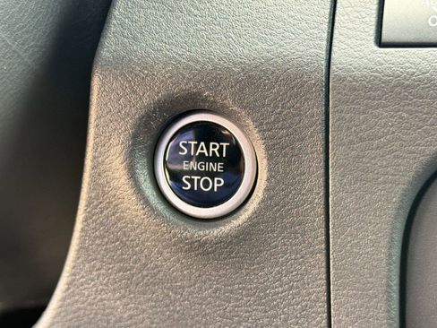 Used 2025 Nissan Frontier PRO-4X w/ Pro Convenience Package AWD/4WD image 25