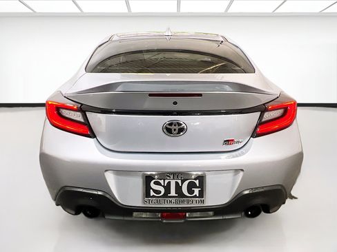 Used 2023 Toyota GR86 Premium w/ ALL Weather Mat Package (TMS) image 5