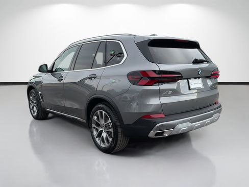 New 2026 BMW X5 xDrive40i w/ Premium Package AWD/4WD image 5