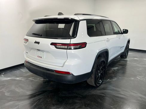 Used 2024 Jeep Grand Cherokee L Laredo image 21