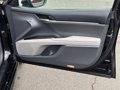 Used 2023 Toyota Camry XSE image 8