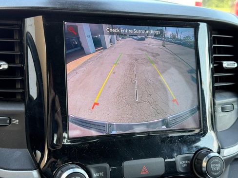 Used 2022 RAM 1500 Big Horn AWD/4WD image 23