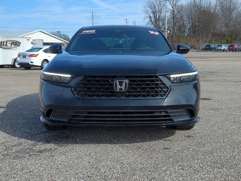 Used 2025 Honda Accord Sport image 2