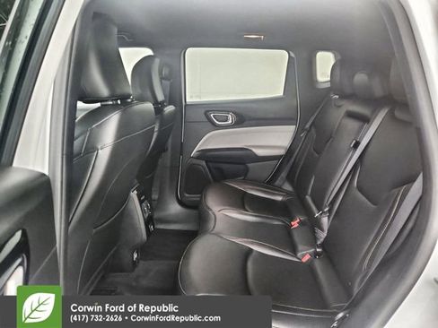 Used 2024 Jeep Compass Limited AWD/4WD image 30