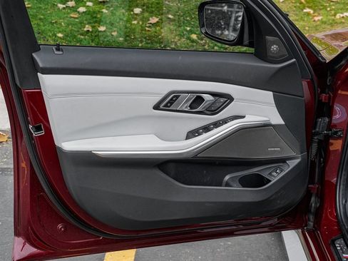 Used 2022 BMW M3 Competition w/ M Carbon Exterior Package image 9