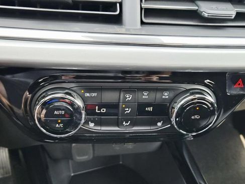 New 2026 Chevrolet Trax LT w/ Driver Confidence Package FWD image 20