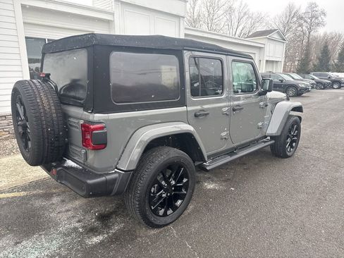 Used 2021 Jeep Wrangler Unlimited Sahara w/ Cold Weather Group image 17