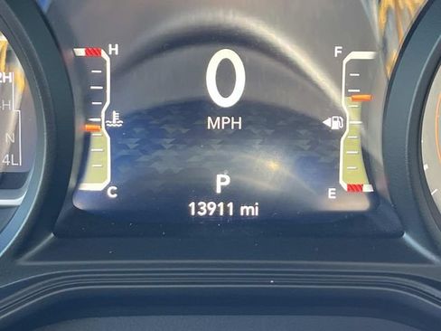 Used 2024 Jeep Wrangler Unlimited Sahara w/ Technology Group AWD/4WD image 35