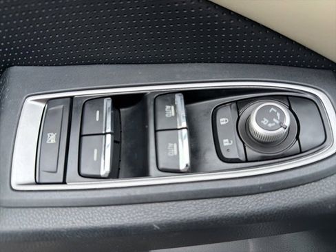 Used 2020 Subaru Ascent Limited image 25